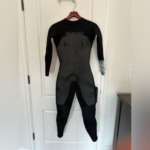 Kassia Surf SEA CAVES 5/4MM Hooded Chest Zip Full Suit